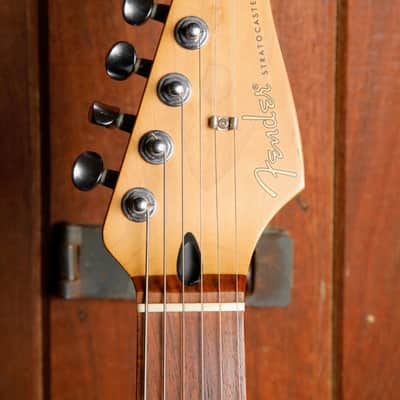 Fender Classic Player '60s Stratocaster Sonic Blue Electric Guitar 2006 Pre-Owned image 3