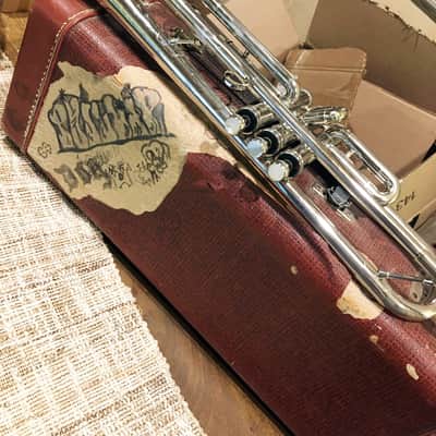 VINTAGE MARTIN BUSINE SCHENKELAAR LB Bb TRUMPET image 9