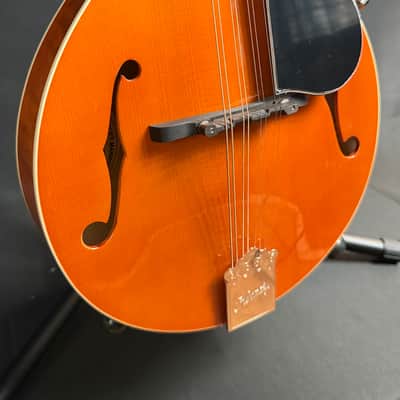 Kentucky KM-252 Artist Deluxe A-Style Mandolin Transparent Amber w/ Gig Bag image 3