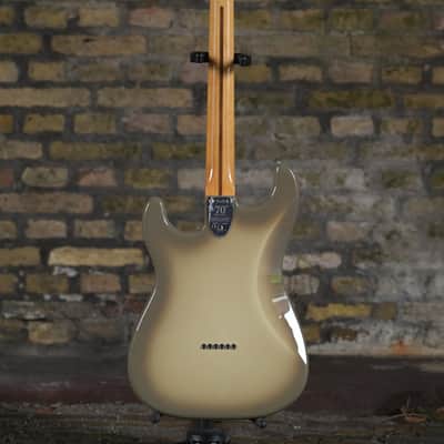Fender 70th Anniversary Vintera® II Antigua Stratocaster® - Antigua image 18