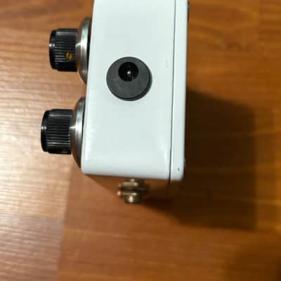 Pedal Pawn Fuzz 2020 - 2021 - White image 5