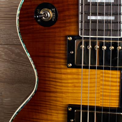 Wolf WLP 750T  Honey burst  Electric Guitar image 7