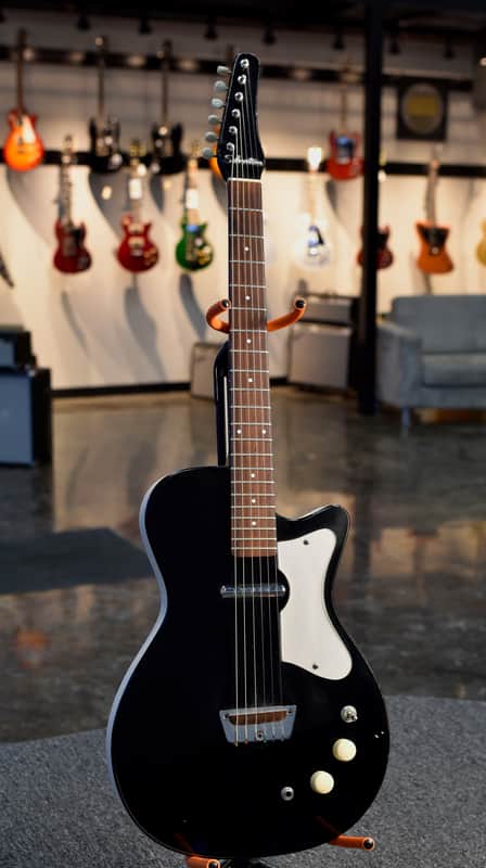 Silvertone U-1 Black 1961 image 1