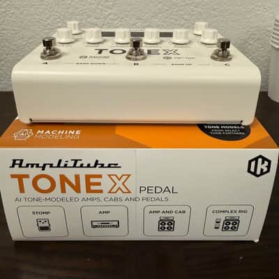 IK Multimedia ToneX Pedal Limited Edition 2024 - White image 2