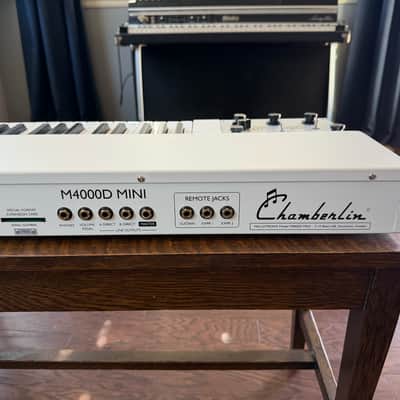 Mellotron M4000D Mini 2018 - Present White image 6