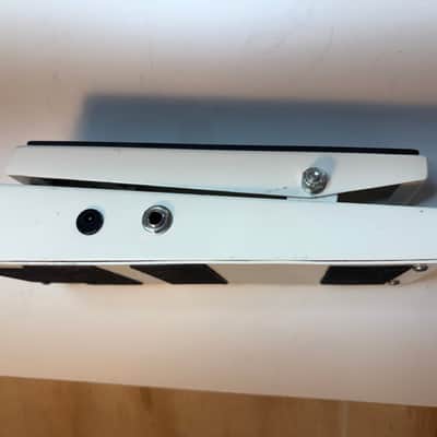 Fulltone Clyde Deluxe Wah 2004 - Present - White Guitar Pedal Boutique image 4