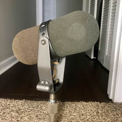 Shure SM5B. Vintage Classic Broadcast SM5. SM7 older brother. Great Shape. image 1