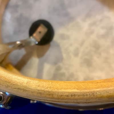Slingerland “Artist” Model 5.5x14" 8-Lug Solid Maple Snare Drum with Zoomatic Strainer 1960s-Blue Sparkle image 7