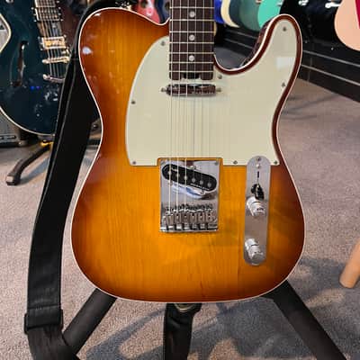 Fender American Elite Telecaster with Rosewood Fretboard 2016 - 2019 - Tobacco Sunburst image 3