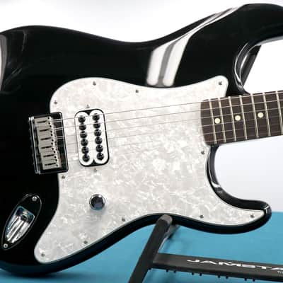 Fender Limited Edition Tom DeLonge Signature Stratocaster 2023 - Black image 3