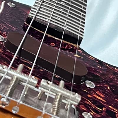 Fender Mando-Strat 4-String Electric Mandolin – 3-Color Sunburst Bild 5