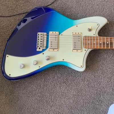 Fender Player Plus Meteora HH 2022 - Present - Belair Blue image 3