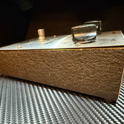 Guild Foxey Lady 2-Knob Fuzz 1960s - Silver image 10