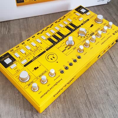 Behringer TD-3 Analog Bass Line Synthesizer 2019 - Present - Amber image 8