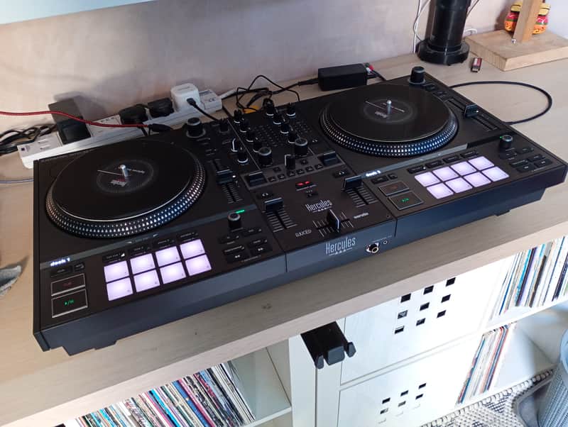 Hercules Inpulse T7 2-Channel DJ Controller 2023 - Present Black image 1