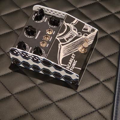 Thorpy FX Scarlet Tunic Analog Amp Emulator Effects Pedal image 3