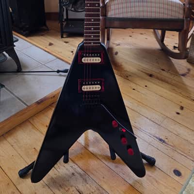 Hondo 767 FLYING V 1980s - Black/ RED ACCESSORIES image 1
