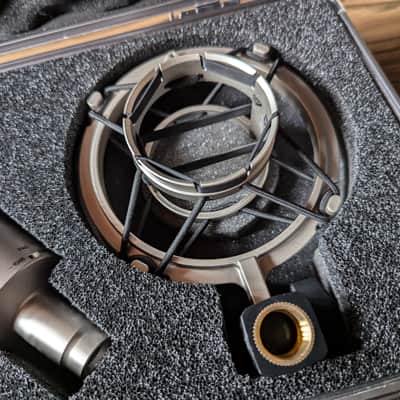 (#2 of 2) Audio-Technica AT4047/SV Large-Diaphragm Side-Address Cardioid Condenser Microphone 2010s - Silver image 4