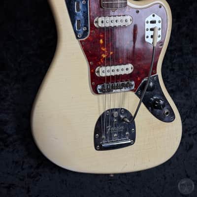 Fender Jaguar 1966 in olympic white finsih with original case image 7