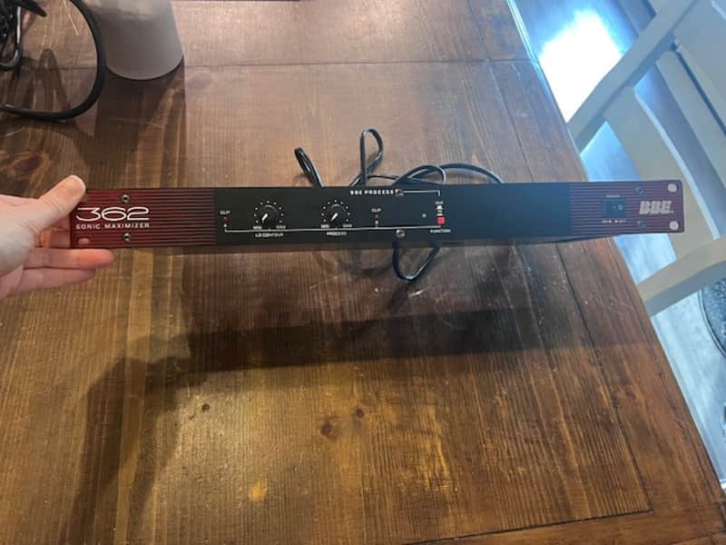 BBE 362 Sonic Maximizer 2000s - Black and Red image 1