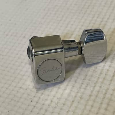 1990's Era USA Fender Logo American Stratocaster Guitar Chrome Staggered Tuners Tuning Pegs 6 In Line image 5