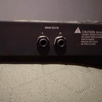 Rocktron Chameleon 2000 preamp and effects rack image 5