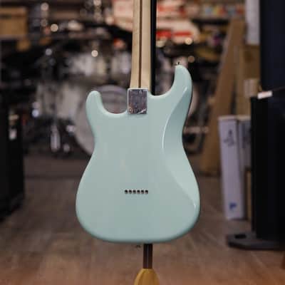 FENDER LIMITED EDITION TOM DELONGE STRATOCASTER - SEA FOAM GREEN image 2