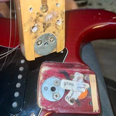 Vintage Fender Stratocaster Guitar 1979-1981 - Crimson Red Transparent image 22