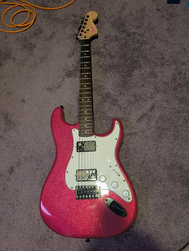 Squier Affinity Strat HH in Pink Candy Sparkle 2016 - Pink Candy Sparkle