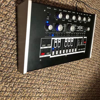 Xoxbox X0XB0X Bassline Analogue Synthesizer Sequencer (Roland TB-303 Clone) Acid image 3
