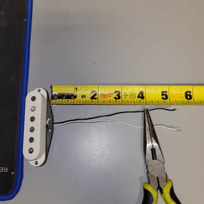 Fender Stratocaster Pickup with Cover 1980 image 4