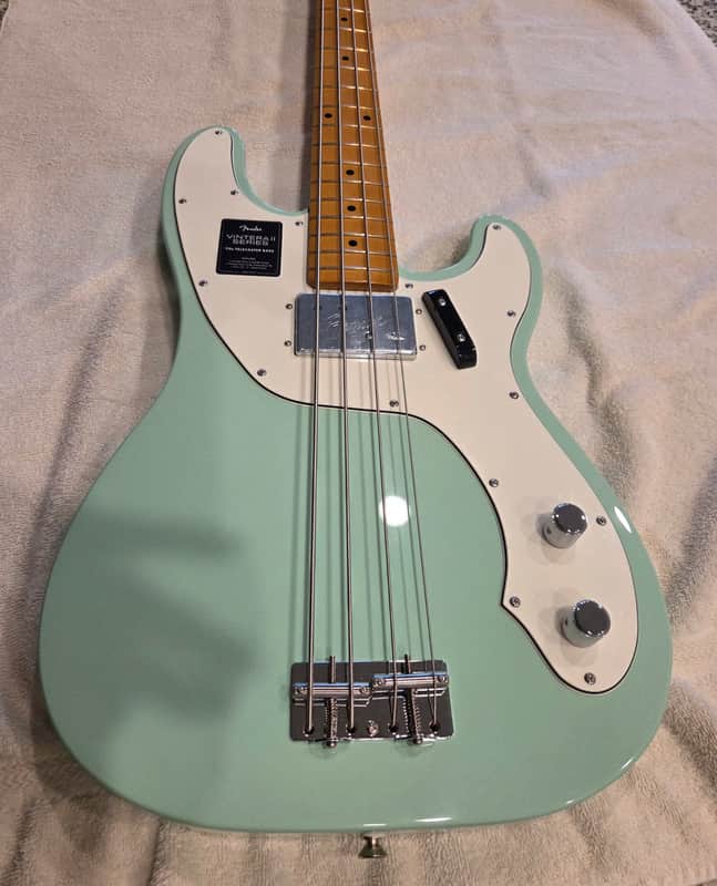 Fender Vintera II '70s Telecaster Bass with Maple Fretboard