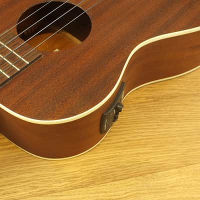 Kala KA-BE Bariton Ukulele image 10