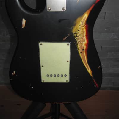 NASH S-63 STRATOCASTER HEAVY RELIC 2014 BLACK OVER 3 COLOR SUNBURST image 5