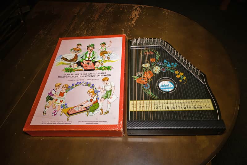 Vintage Jubel Tone Zither. Excellent condition & includes original box. image 1