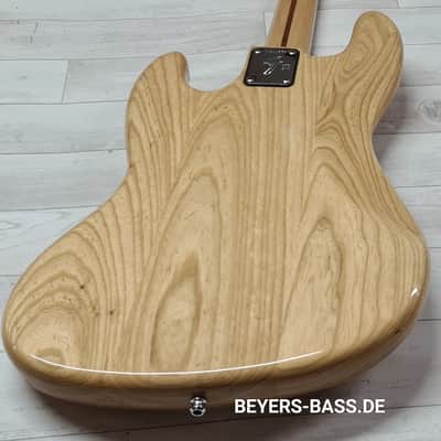 Fender American Vintage '74 Jazz Bass with Maple Fretboard 2013 - 2014 Natural image 22