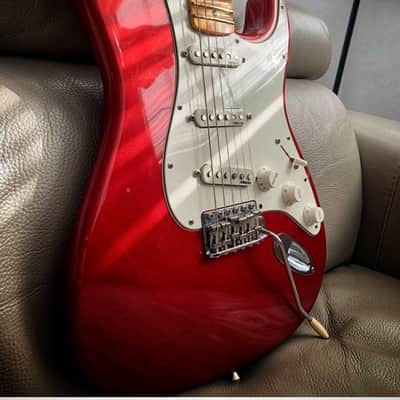 Fender Yngwie Malmsteen Artist Series Signature Stratocaster with Maple Fretboard 1998 - 2006 Candy Apple Red image 2