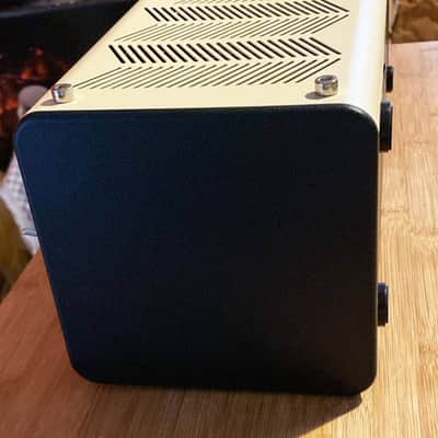 Yamaha THR10 desktop guitar amp Amplifier Mint Condition image 8