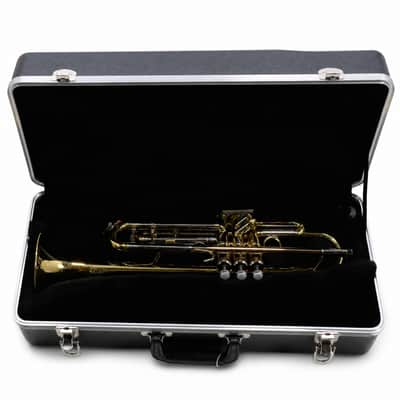 Bach BTR301 Student Bb Trumpet in Lacquer SN T31915 image 16