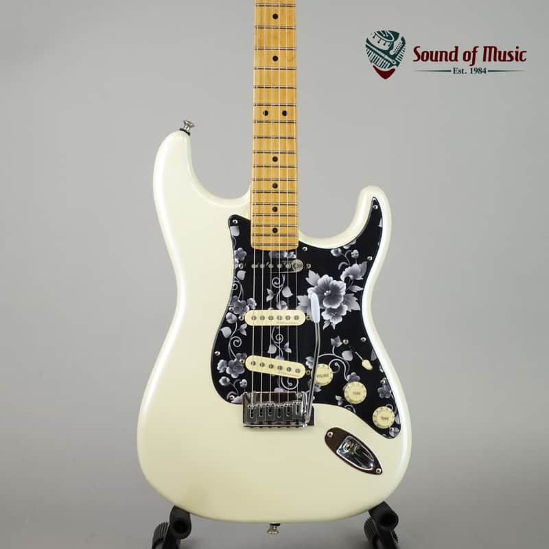 Fender Player Plus Stratocaster W/Maple Fingerboard - Olympic Pearl (Used) image 1