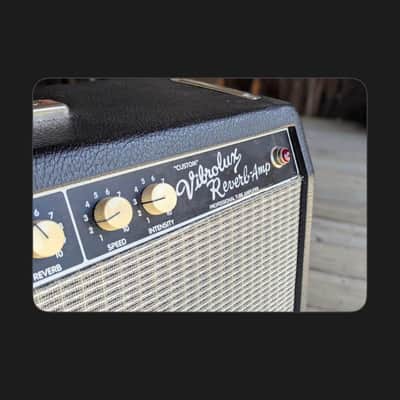 Fender Vibrolux Reverb image 3