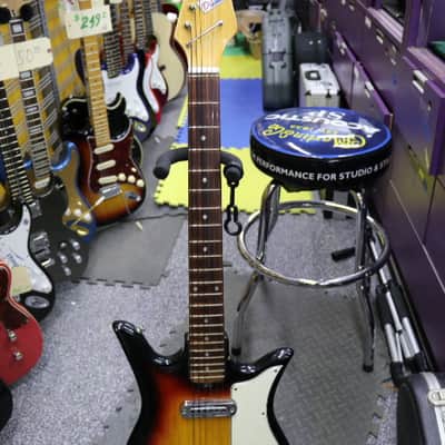 Teisco Del Rey E-110 1960's Sunburst image 3