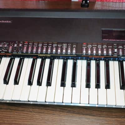 Vintage 1980s Technics SX-K250 Keyboard Synth with power supply Pedal