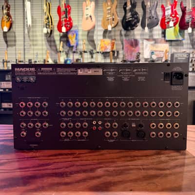 Mackie LM-3204 16-Channel Stereo Line Mixer image 2