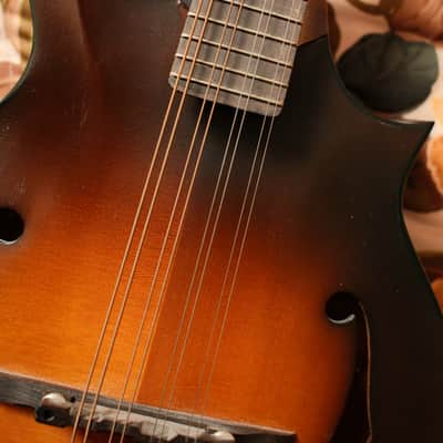 2004 Gibson Master Model F-9 Mandolin Sunburst image 9
