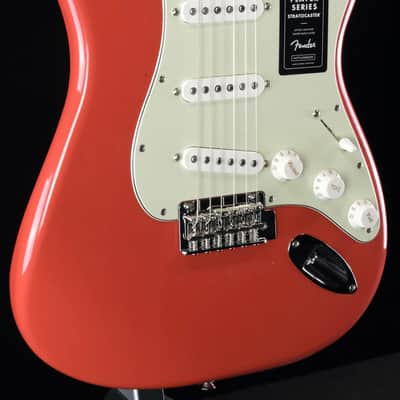 Fender Limited Edition Player Stratocaster Electric-Guitar - Fiesta Red image 3