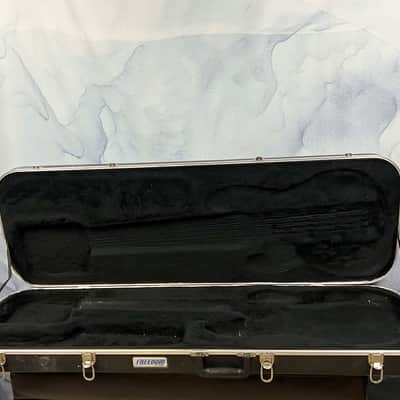 Used SKB Freedom Hard Shell Bass Guitar Case for Fender Precision/Jazz Bass image 10