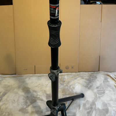 Ultimate Support TS-100B Air-Powered Series Lift-Assist Aluminum Tripod Speaker Stand (Single) 2010s - Black image 2