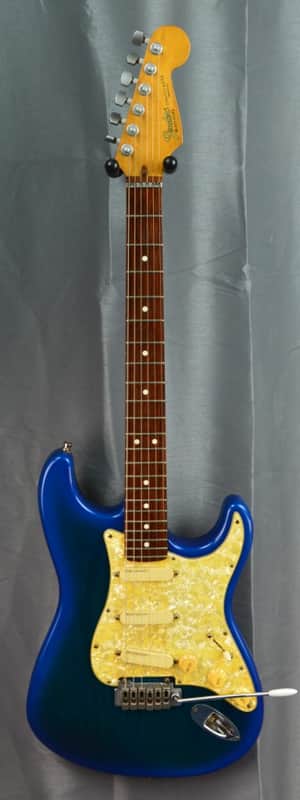 Fender Strat Plus Deluxe Electric Guitar | Reverb France