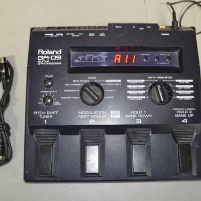 Roland GR-09 Guitar synthesizer/pickup cable/power supply-AS IS